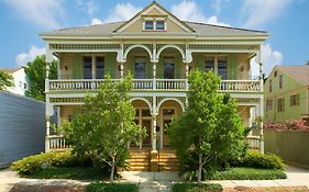 Maison Perrier Bed & Breakfast